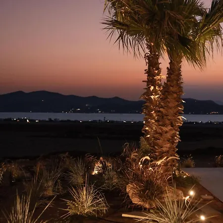 N House L A Unique Cycladic Sanctuary *
