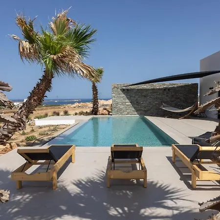 N House L A Unique Cycladic Sanctuary